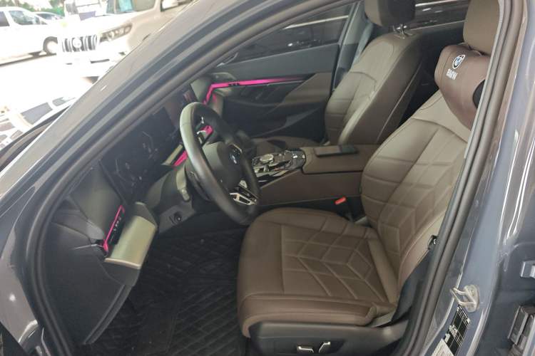 Used BMW 5 Series 2024 530Li Leading Model M Sport Package