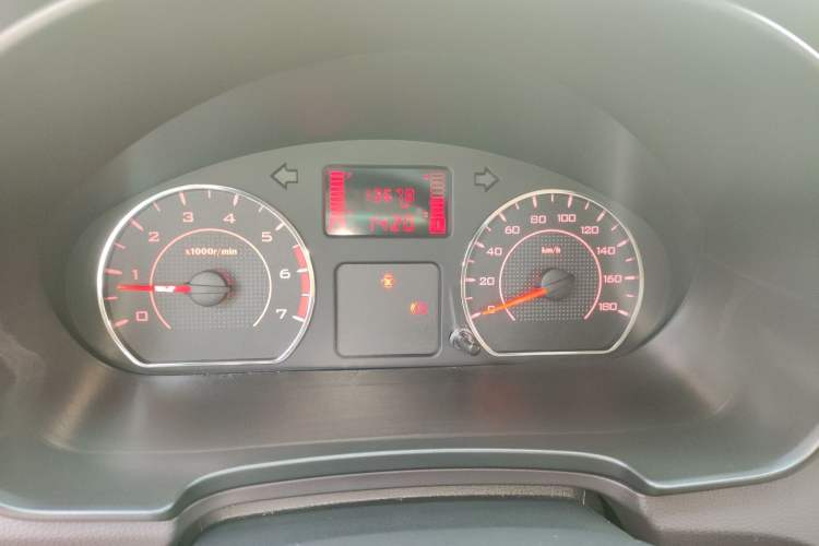 Used Wuling Hongguang V 2022 1.5L Jingqu Edition Electric-Assist LAR Instrument Cluster