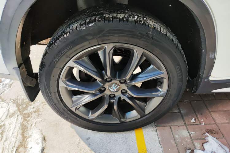 Used BYD Song New Energy 2019 Song DM 1.5TID Smart Connect Premium Model
