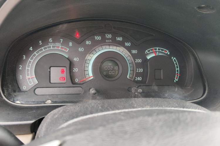 Used Bestune B70 2012 1.8L manual luxury version Instrument Cluster
