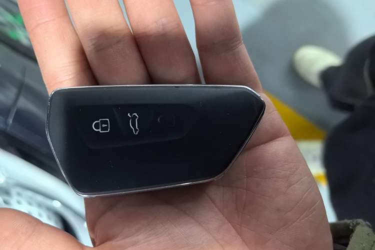 Used Volkswagen ID.4 CROZZ 2022 Long-Range Lite PRO Edition Vehicle Key