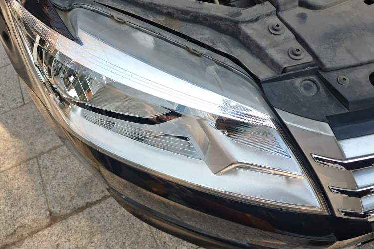 Used Volkswagen Santana 2015 1.6L Manual Comfort Edition