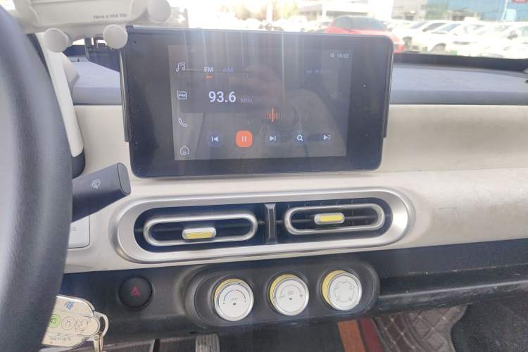 Used Wuling Hongguang MINIEV 2024 3rd Generation 215km Advanced Version Audio And AC Panel