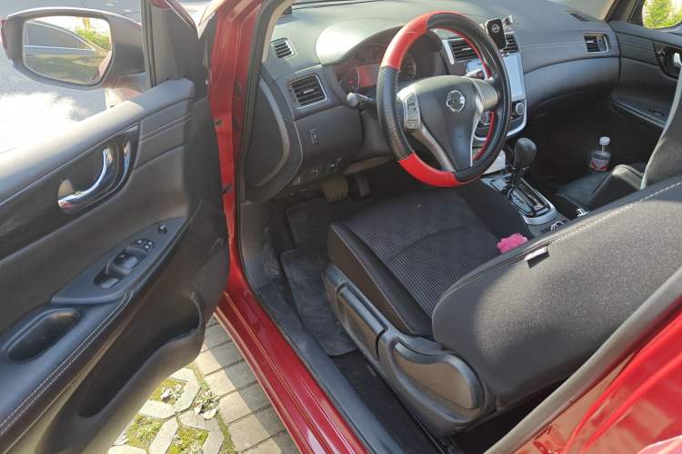 Used Nissan Tiida 2016 1.6L CVT Cool Dynamic Edition