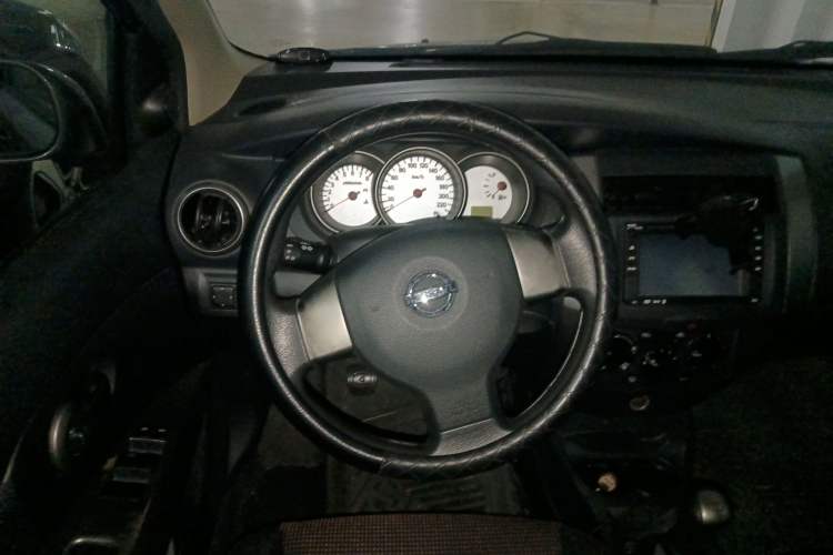 Used Nissan Livina 2010 JINRUI Edition 1.6L Manual Smart Model
