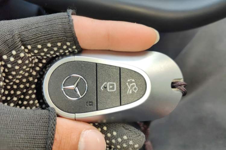 Used Mercedes-Benz GLC 2023 GLC 300 L 4MATIC Luxury 7-Seater
