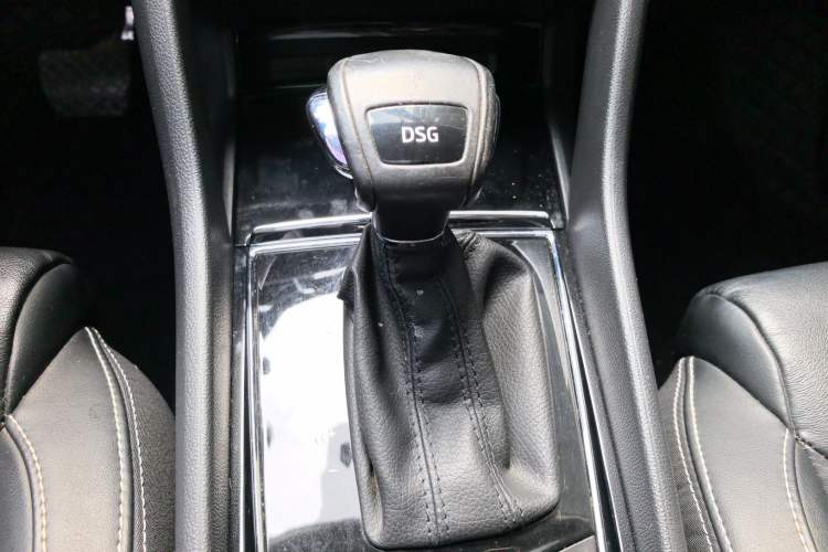 Used Skoda Kodiaq 2018 Facelifted TSI330 5-Seater Two-Wheel-Drive Luxury Enjoyment Edition