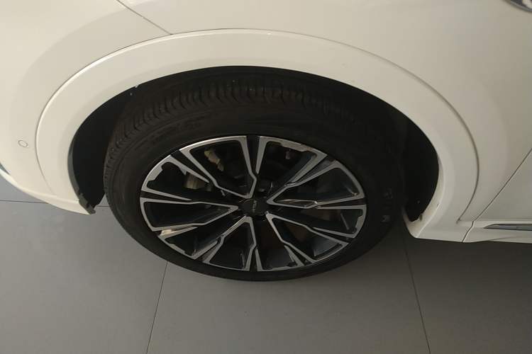 Used JETOUR X70 PLUS 2021 Zhuge 1.6T DCT Wuhou 7-Seater