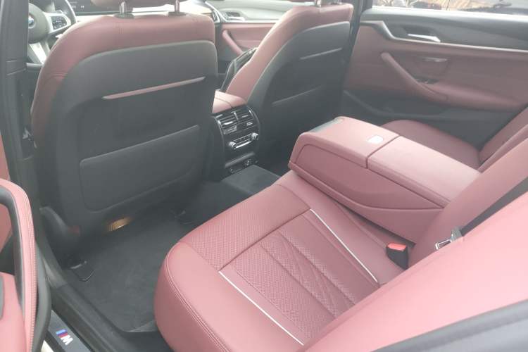 Used BMW 5 Series New Energy 2021 535Le M Sport Package Left Rear Seat