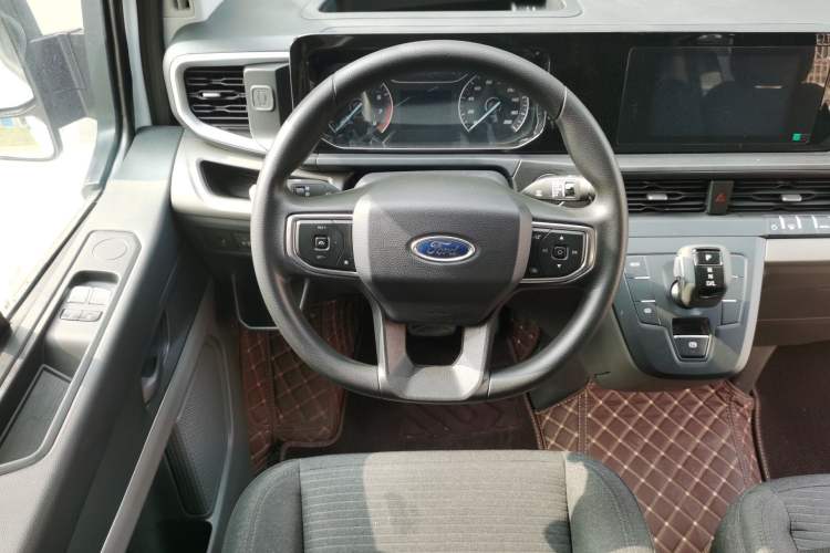 Used Ford Transit 2023 2.0T Gasoline Automatic Multi-Function Commercial Vehicle Short Wheelbase Mid-Roof Design 5/6 Seats