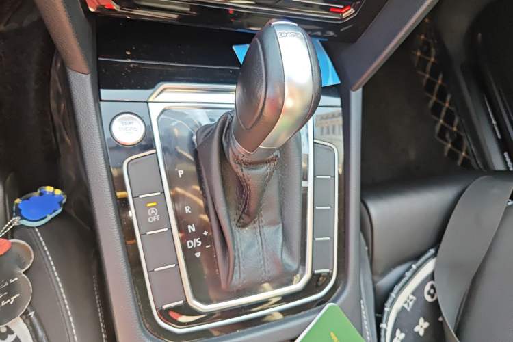 Used Volkswagen Magotan 2020 330TSI DSG Leading Model
