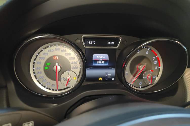 Used Mercedes-Benz GLA 2015 GLA 220 4MATIC Luxury Model