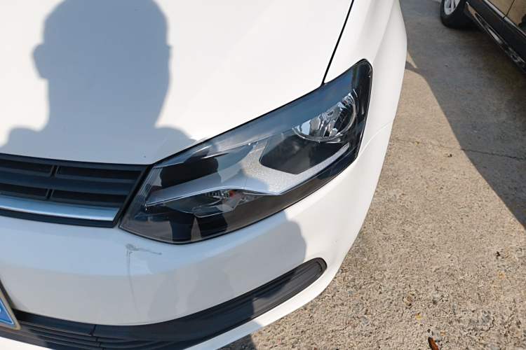 Used Volkswagen Polo 2016 1.4L Manual Fashion Model Left Front Headlight