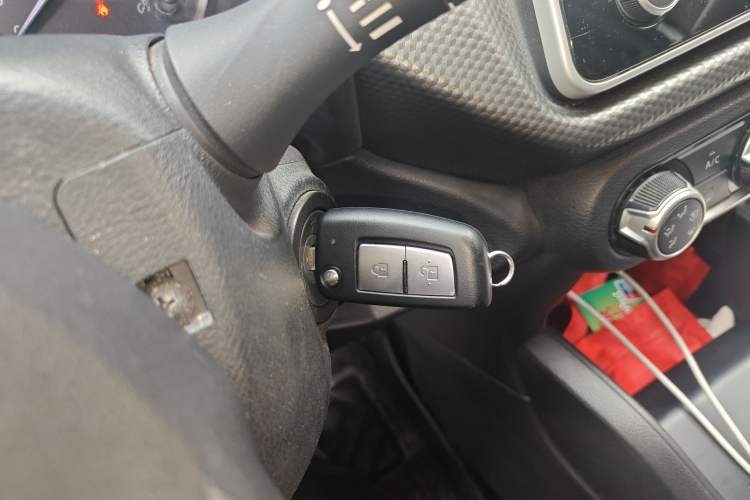 Used Nissan Kicks 2017 1.5L CVT Cool Enjoy Edition