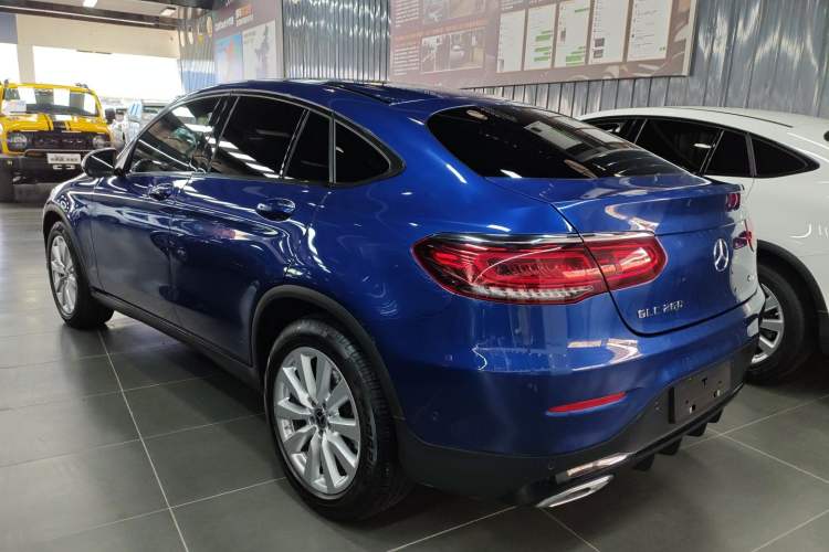 Used Mercedes-Benz GLC Coupe 2021 GLC 260 4MATIC Coupe SUV
