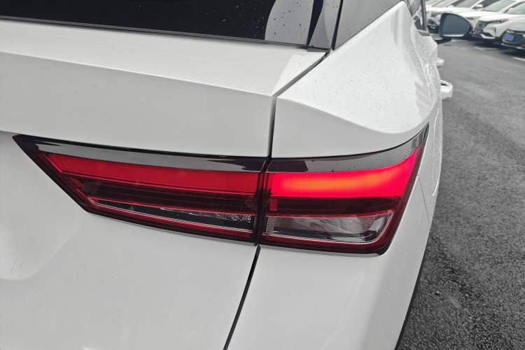 Used Wuling Alvez 2022 1.5L Manual Free-Style Model