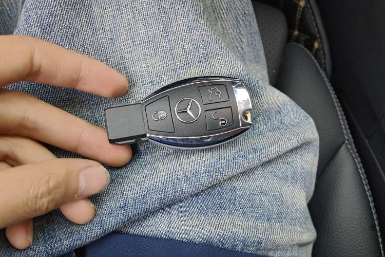 Used Mercedes-Benz C-Class 2017 C 200 station wagon Vehicle Key