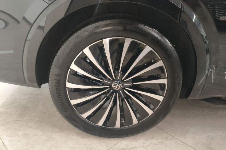 Used Volkswagen Viloran 2020 380TSI Prestige Edition Right Rear Wheel Hub