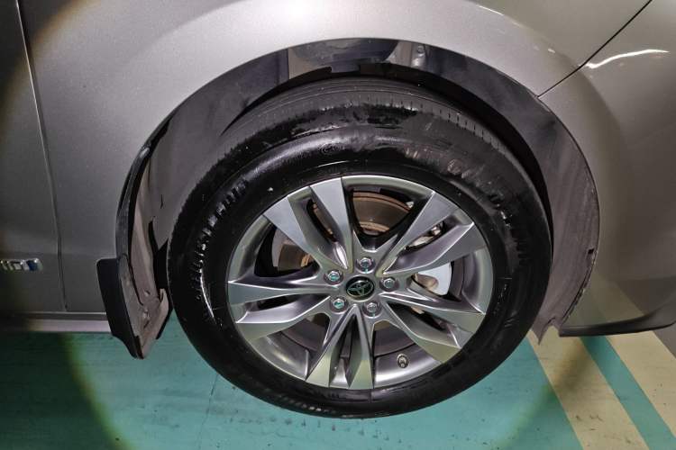 Used Toyota Sienna 2023 2.5L Hybrid Comfort Edition