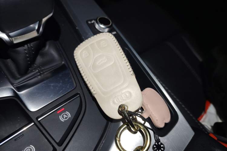 Used Audi A4L 2022 40 TFSI Luxury Dynamic Model