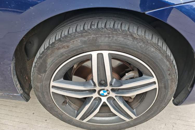 Used BMW 2 Series Active Tourer 2016 218i Sports Design Package Right Front Wheel Hub