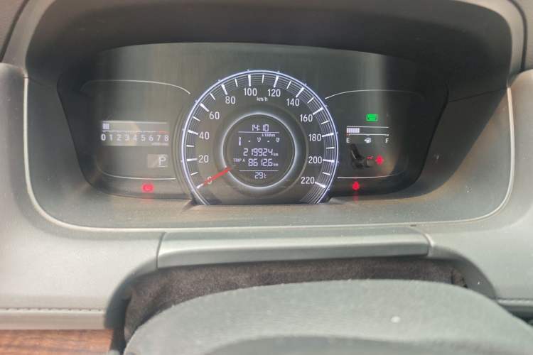 Used Honda Odyssey 2015 2.4L Smart Edition Odometer Close Up