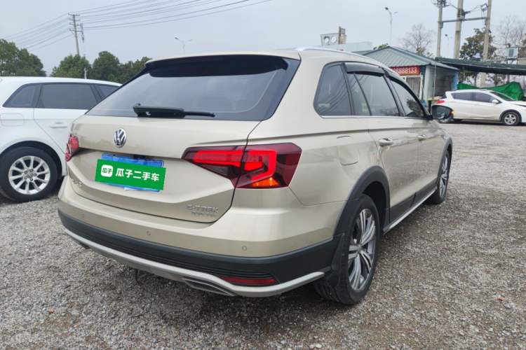 Used Volkswagen C-TREK 2018 230TSI DSG Luxury Version Rear Right 45 Deg