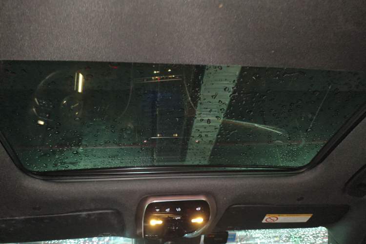 Used Mercedes-Benz C-Class 2022 Restyled C 260 L Sport Edition Headliner