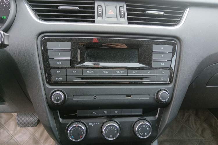 Used Skoda Octavia 2017 Classic Model 1.6L Automatic Comfort Edition