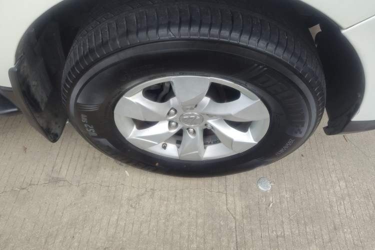 Used Foton Savana 2017 2.0T Automatic All-Wheel Drive Gasoline Flagship 7-Seater Right Front Wheel Hub