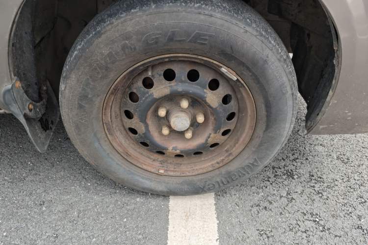 Used FORTHING Lingzhi 2014 M3 1.6L 7-Seater Comfort Model