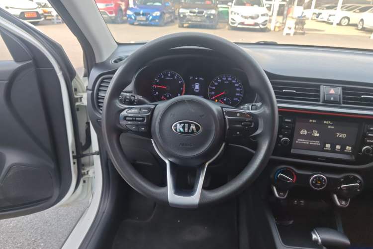 Used Kia KX Cross 2017 1.4L AT GLS