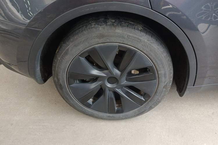 Used Tesla Model Y 2024 Rear-Wheel-Drive Version
