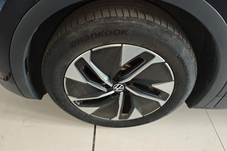 Used Volkswagen ID.4 CROZZ 2024 Revised Version PURE+ Left Front Wheel Hub