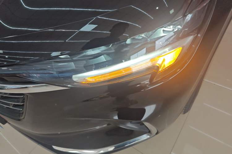 Used Buick Envision 2023 Encore Plus 652T Five-Seat Luxury Model Left Front Headlight