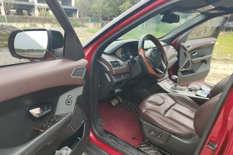 Used Land X7 2015 2.0T Panoramic Prestige Edition