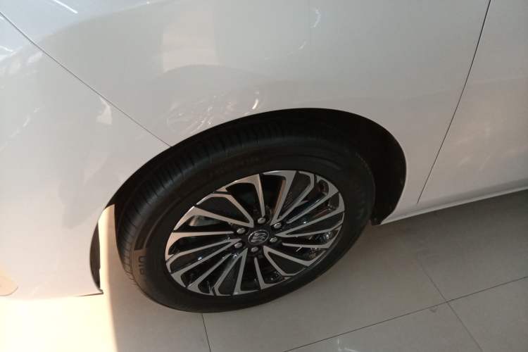 Used Buick GL8 New Energy 2025 Lu Shang Luxury Edition 7-Seater