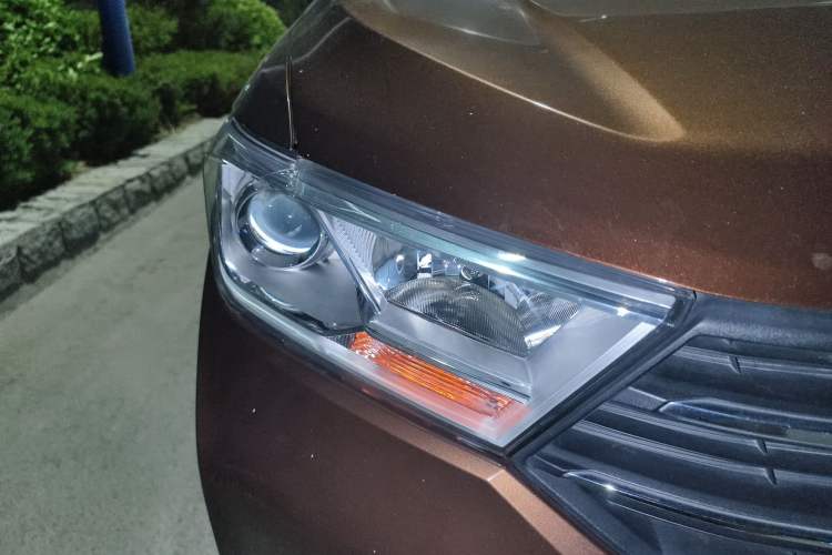 Used Wuling Hongguang 2021 1.5L Revised S Standard Version with Electric Power Steering LAR Right Front Headlight