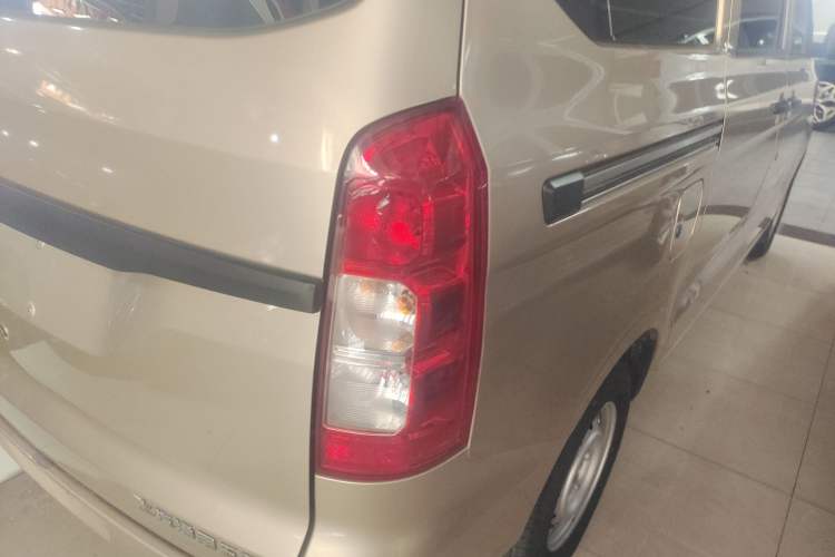 Used Wuling Hongguang V 2022 1.5L Jingqu Edition Electric-Assist LAR