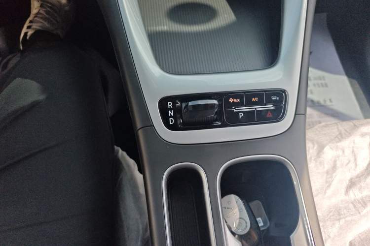 Used Geely Galaxy Geome 2026 Model 310km Youth Edition Gear Lever