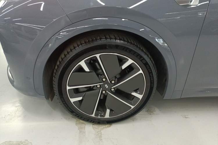 Used Li Auto L7 2025 Ultra Smart Refreshed Edition Exterior 4