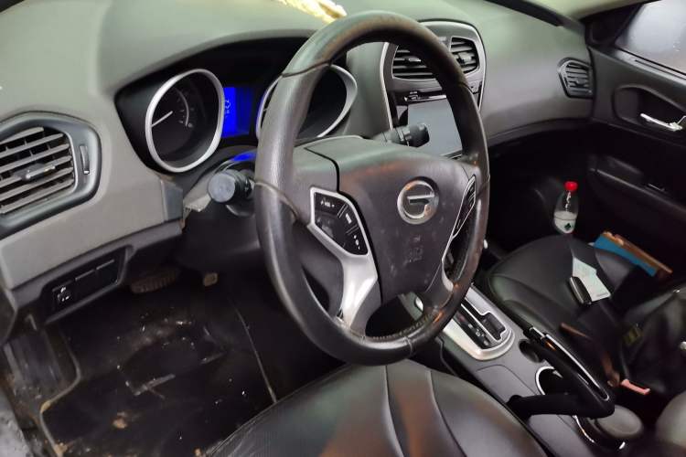 Used GAC Trumpchi GS5 2013 1.8T Automatic Two-Wheel Drive Luxury Edition
