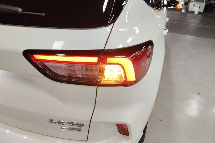 Used Ford Escape 2020 EcoBoost 245 Four-Wheel Drive Luxury Edition