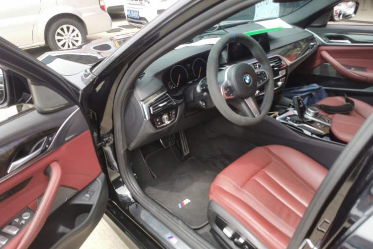 Used BMW 5 Series 2019 530Li Leading Model M Sport Package Driver Seat