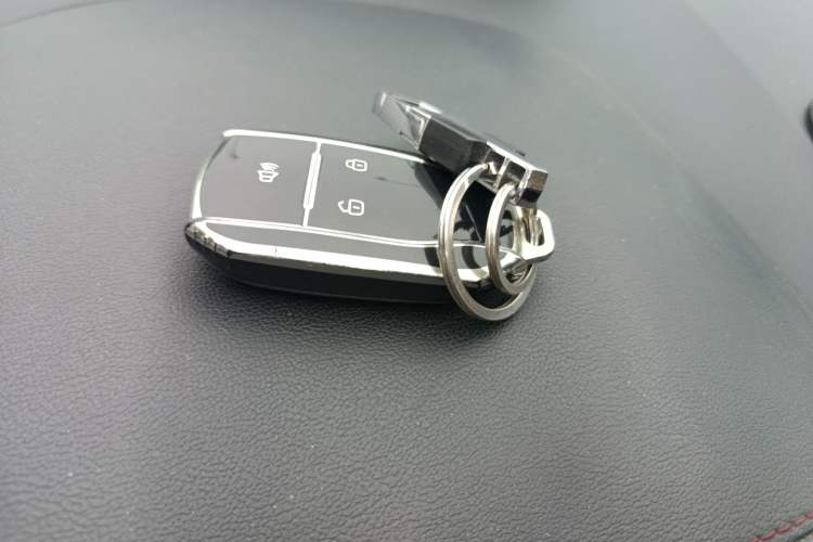 Used JAC Group Refine S5 2014 2.0T Automatic Luxury Edition