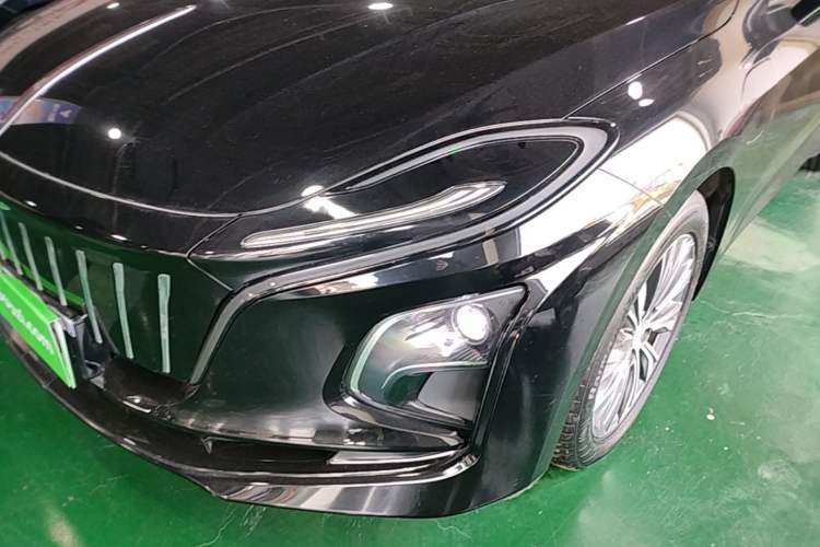 Used Hongqi E-QM5 2022 431 km Charge & Enjoy Edition