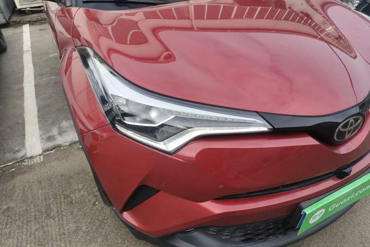 Used Toyota C-HR 2018 2.0L Luxury Edition China VI Standard
