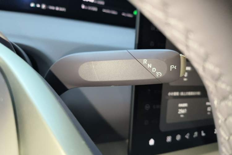 Used Avatr 06 2025 Pro Range-Extended Edition Gear Lever