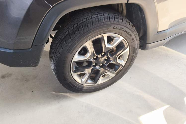 Used Jeep Compass 2017 200TS Automatic High-Performance All-Wheel Drive Edition