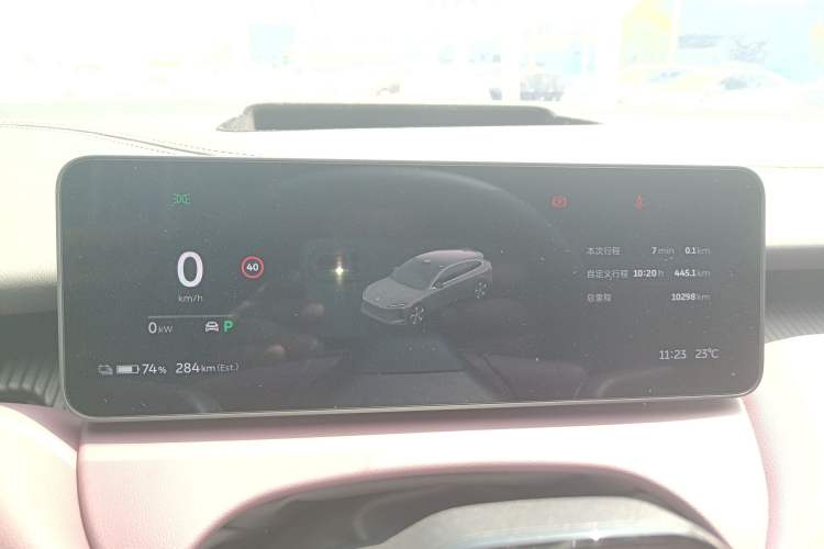 Used Nio ET5T 2025 75 kWh Touring Instrument Cluster